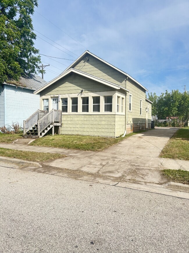 Foto del edificio - 504 Ceape Ave