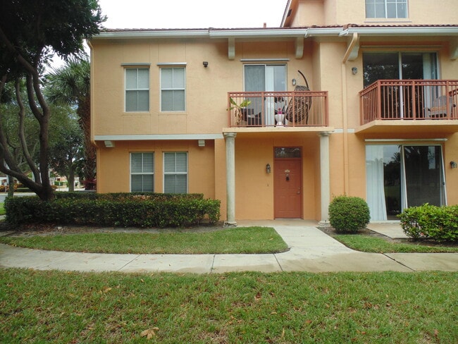Building Photo - 2050 Alta Meadows Ln