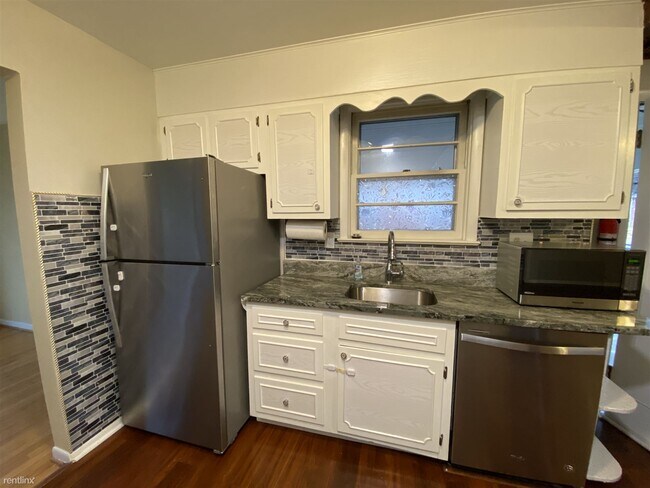 Building Photo - 5 br, 3 bath House - 4709 Tamworth Court