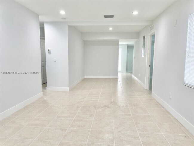 Building Photo - 430 NW 51st Ave