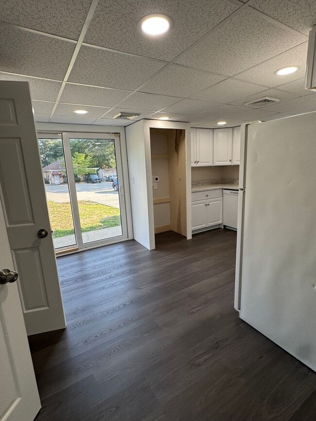 Foto del edificio - 3 bedroom townhouse Lawrence, MA