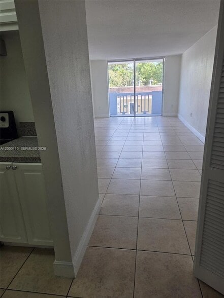 Building Photo - 1800 Sans Souci Blvd
