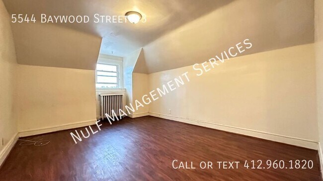 Foto del edificio - 5544 Baywood St
