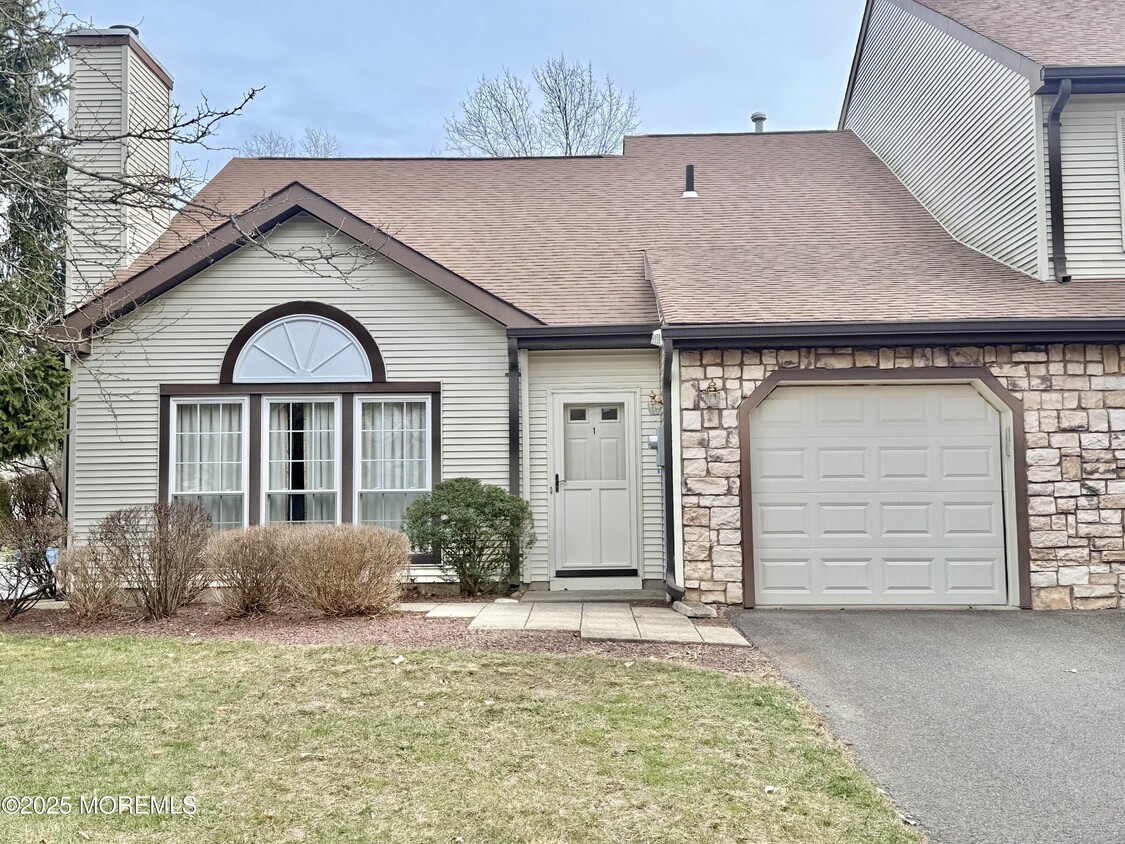 Foto principal - 1 Allen Ct