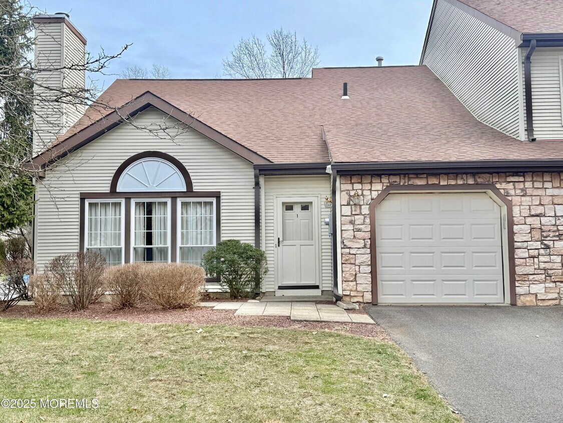 Primary Photo - 1 Allen Ct