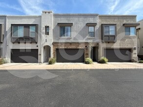 Building Photo - 7330 E Vista Bonita Dr