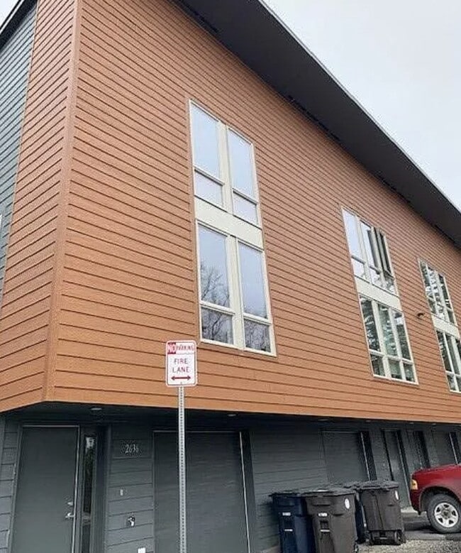 Building Photo - 2720 Coho Way