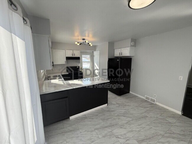 Foto del edificio - 2714 Colton Dr SE