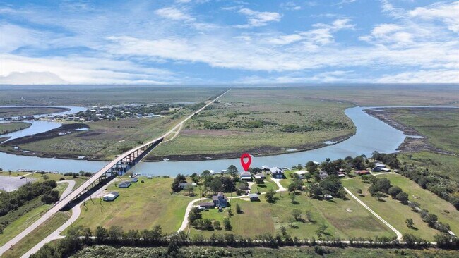 Foto del edificio - 215 Veselka Rd