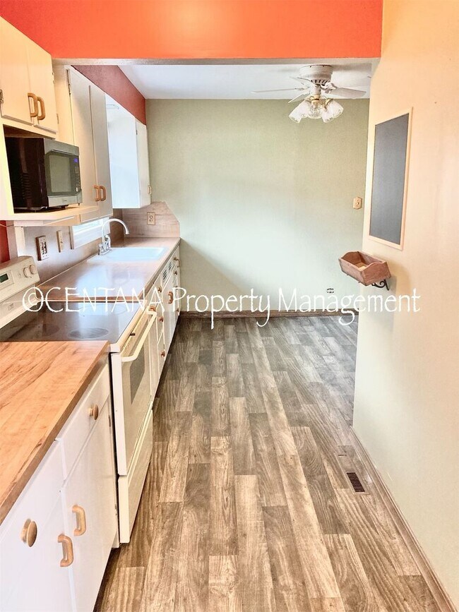 Foto del edificio - 2 bedroom home on the flats with a basemen...