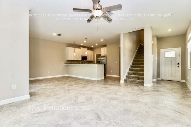 Building Photo - 2918 Coach Manors Way