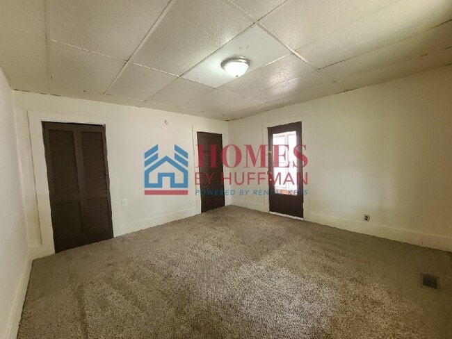 Building Photo - Two Bedroom House | Move In Ready