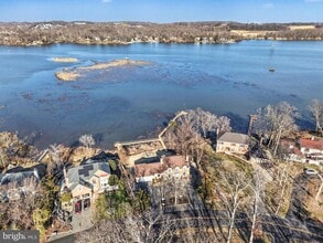 Building Photo - 18505 Cabin Rd