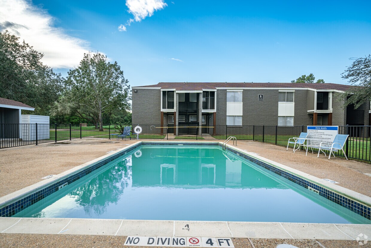 Lantana Apartments Apartments 4408 Hiram Brandon Dr Bay City, TX