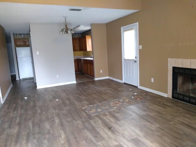 Foto del edificio - 517 Melton Dr