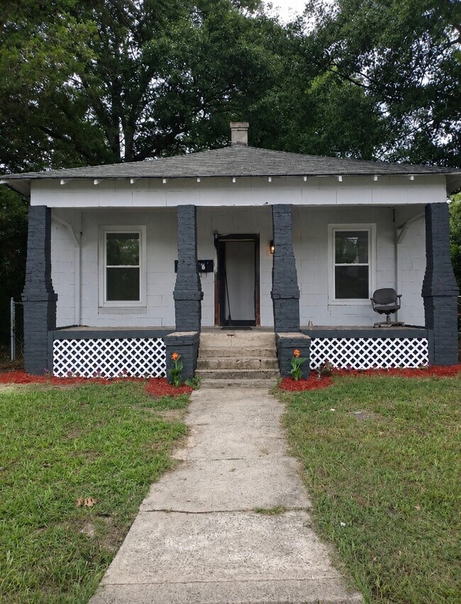 Building Photo - Parker Ave