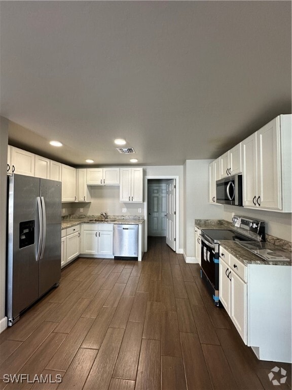 Building Photo - 2420 Linhart Ave