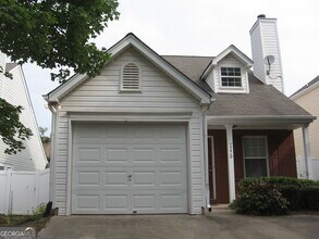 Building Photo - 2270 Lexington Ln