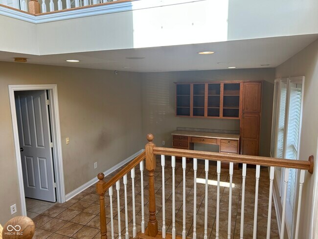 Building Photo - 8645 Meridian Square Dr