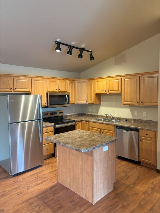 Building Photo - Main Line Estates