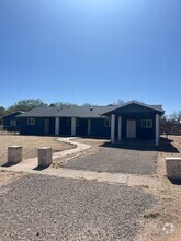Building Photo - 626 S Huachuca St