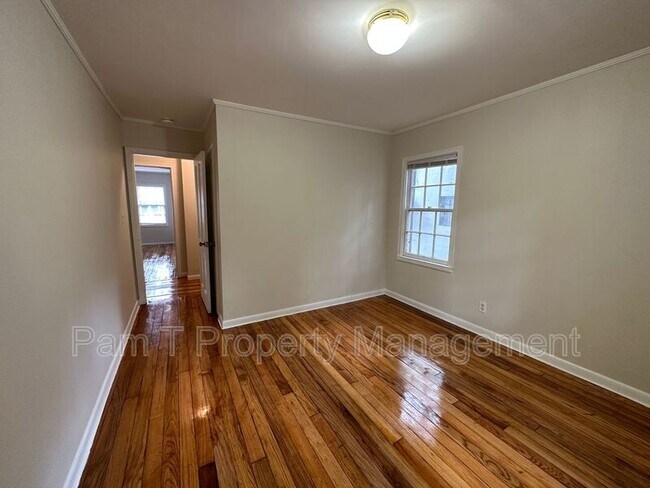Foto del edificio - 1130 E 53rd St
