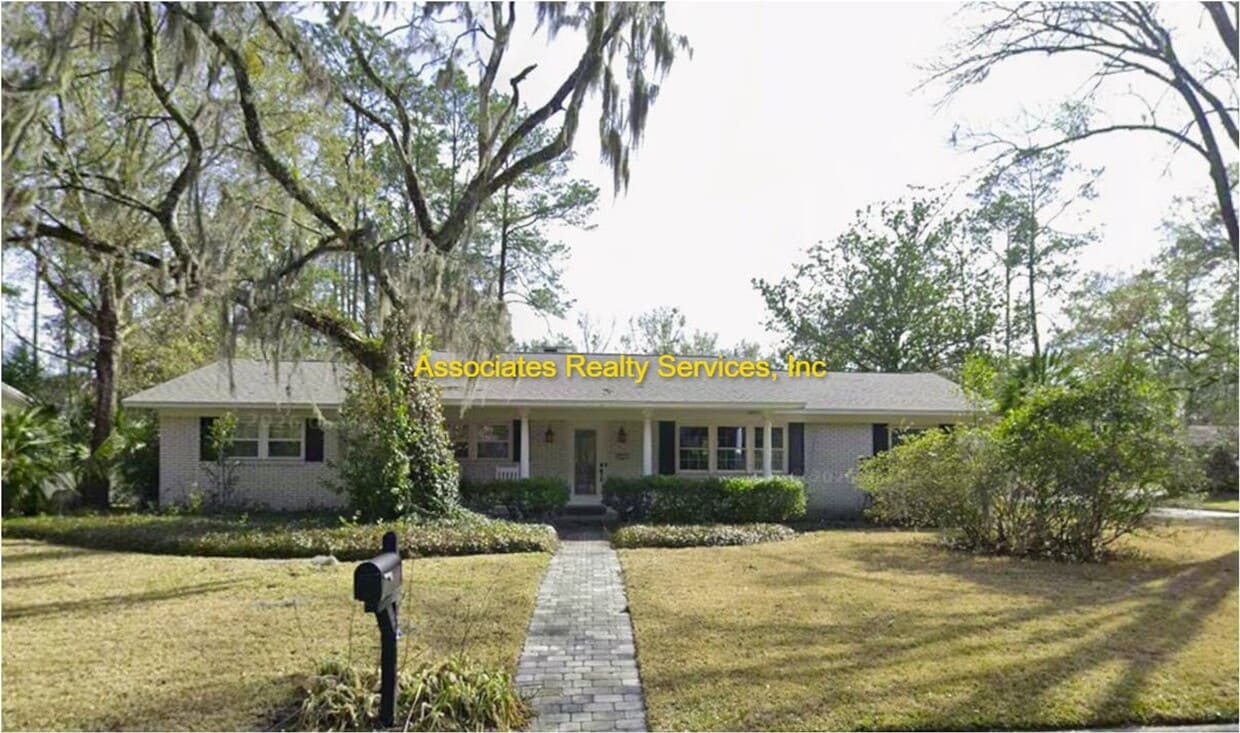 Foto del edificio - COMING SOON!!! Beautiful 4bed/2bath Corner Lot in Suburban Heights