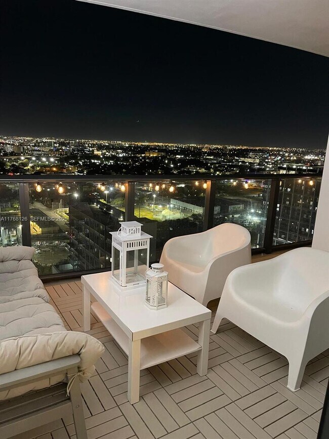 Foto del edificio - 1600 NE 1st Ave