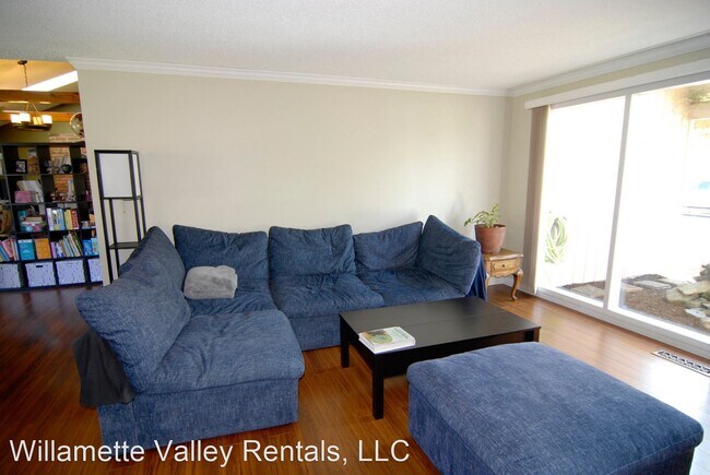 Building Photo - 3 br, 2 bath House - 4804 Nina Ave SE