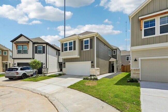 Building Photo - 4215 Pne Spgs Ct