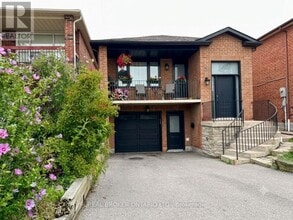 Building Photo - 5 Twinberry Crescent