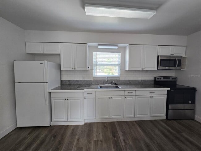 Building Photo - 4919 S Renellie Dr