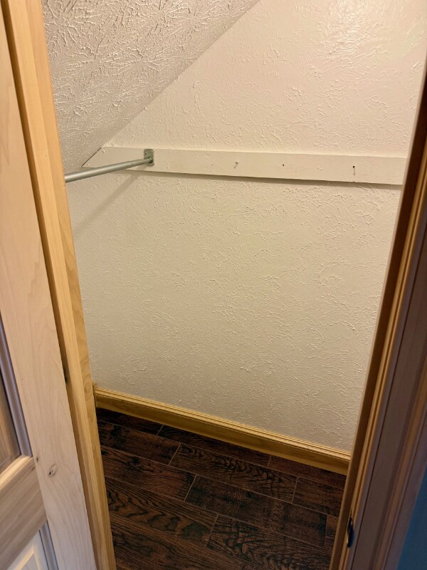 Foto del edificio - 1616 Spring Valley Dr