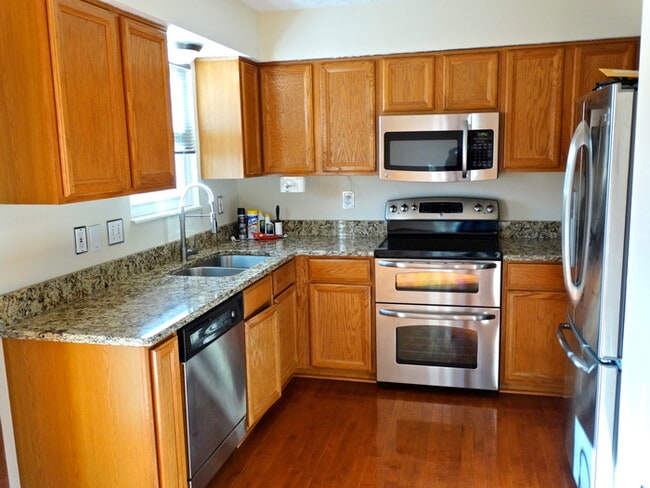 Foto del edificio - Beautifully remodeled 2BD, 2.5BA, Polaris ...