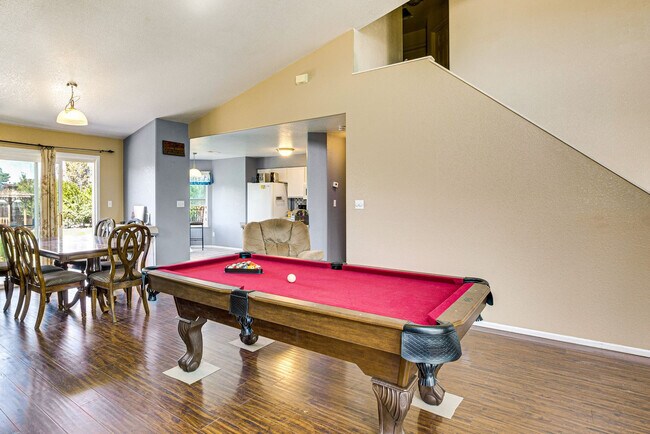 Foto del edificio - 367 N Lake Ct