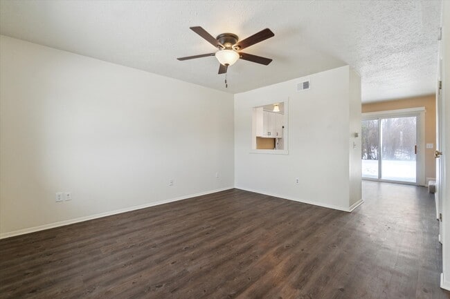 Building Photo - Heather Lane Apartments