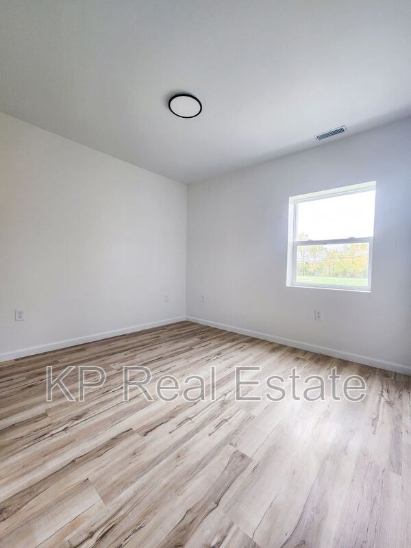Building Photo - 61 Volney Ave