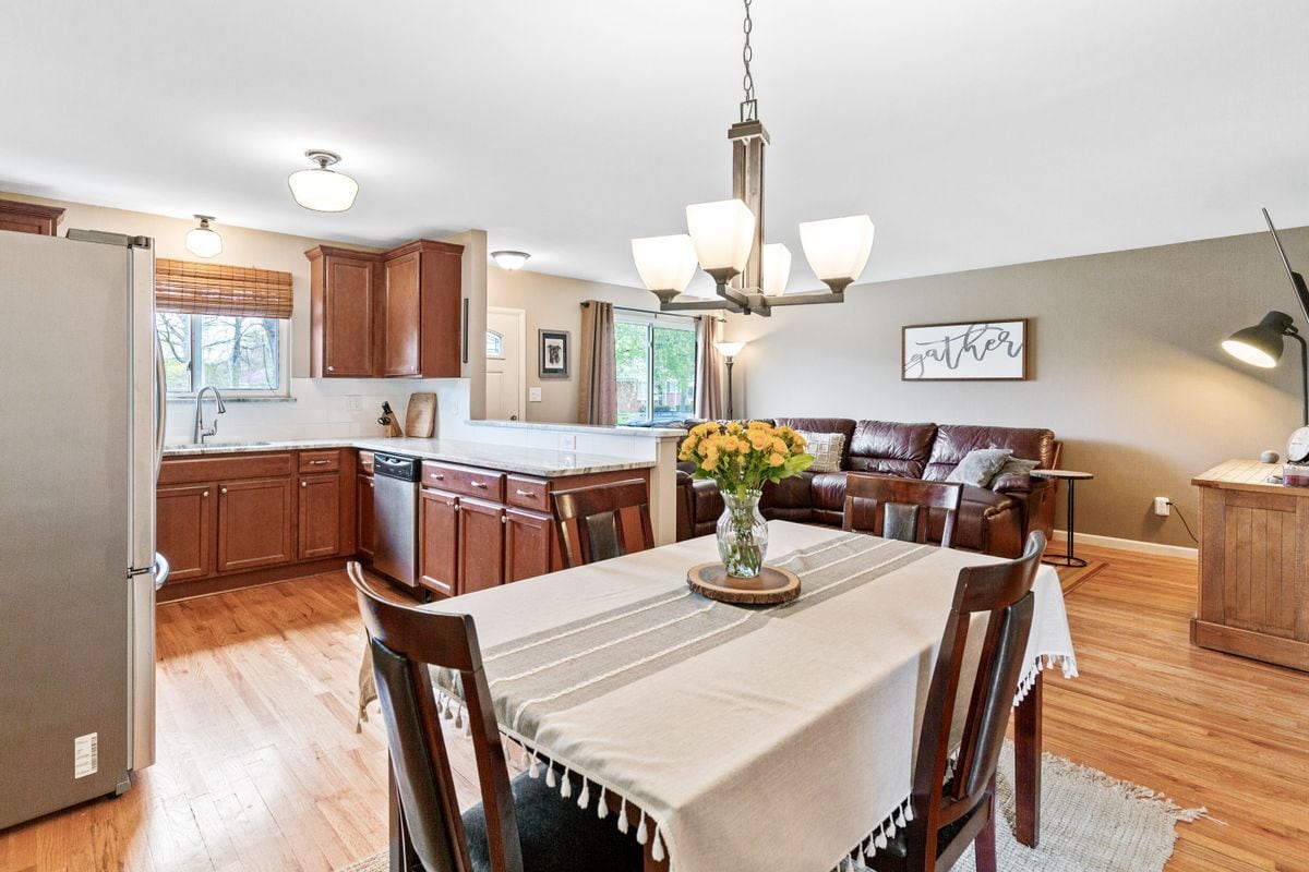 Foto del edificio - 3818 Edgeland Ave