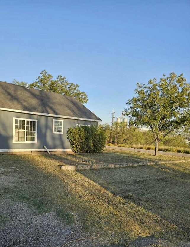 Building Photo - 406 Park Ave