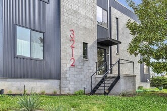 Building Photo - 3212 Acklen Ave