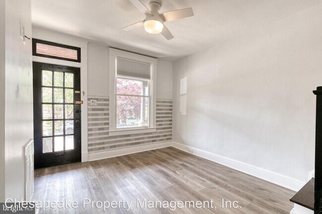Building Photo - 2 br, 2.5 bath House - 860 W. 33rd Street