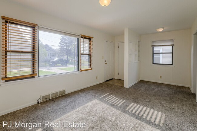 Building Photo - 3 br, 1 bath House - 6106 N 36th St.