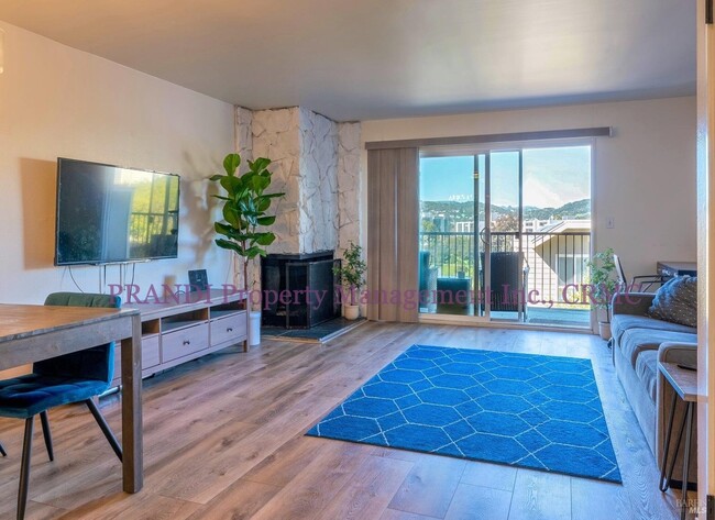 Building Photo - Terra Linda Townhouse with Modern Amenitie...