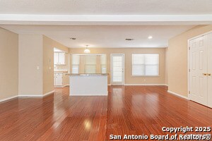 Foto del edificio - 2110 Cross Key Dr