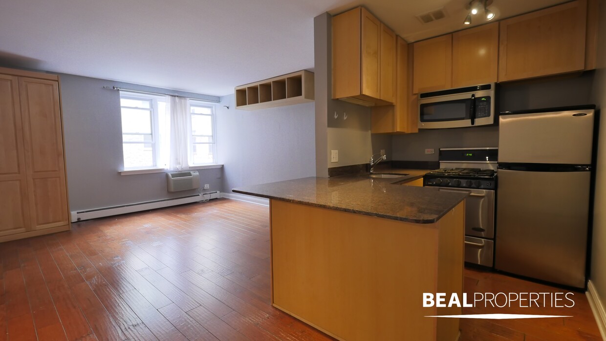 Foto principal - 625 W Wrightwood Ave