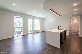 Building Photo - 1501 N 31st St