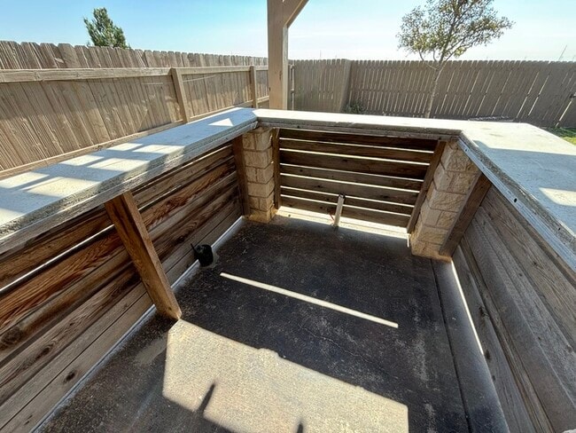 Building Photo - 3 bed 2 bath home with 2 car garage in Legends Park!