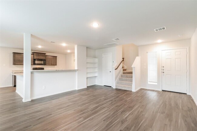 Building Photo - 2457 Flathead Dr