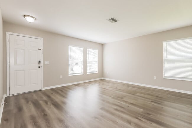 Building Photo - 2296 Blackwood Dr