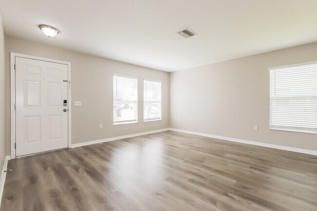 Foto del edificio - 2296 Blackwood Dr